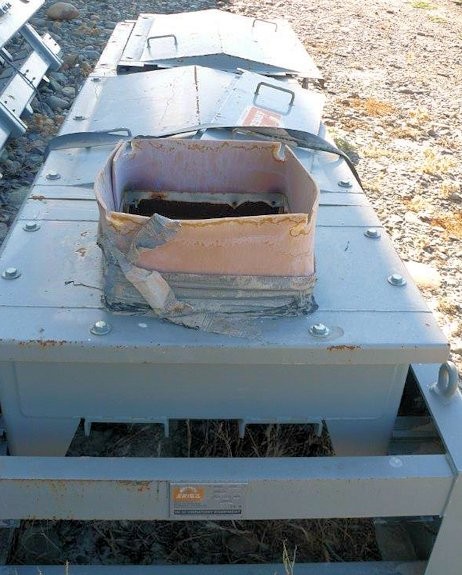 2 Units - Eriez Hi-vi Vibratory Equipment, Model Hvf-24, 24" W X 8' L Vibratory Pan Feeders)